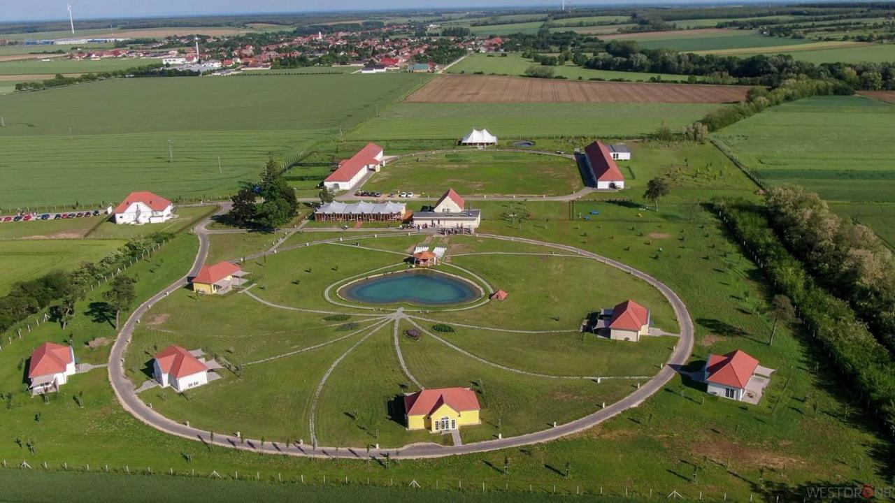 Chalets Franciska Major, Pro Village Sopronkovesd Exterior photo